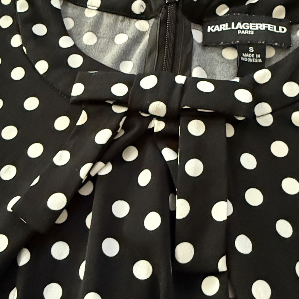 Karl Lagerfeld Paris black and white polka dot cap sleeve top blouse bow front - Picture 6 of 6